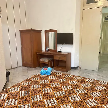 Hotel Limaran 1-2